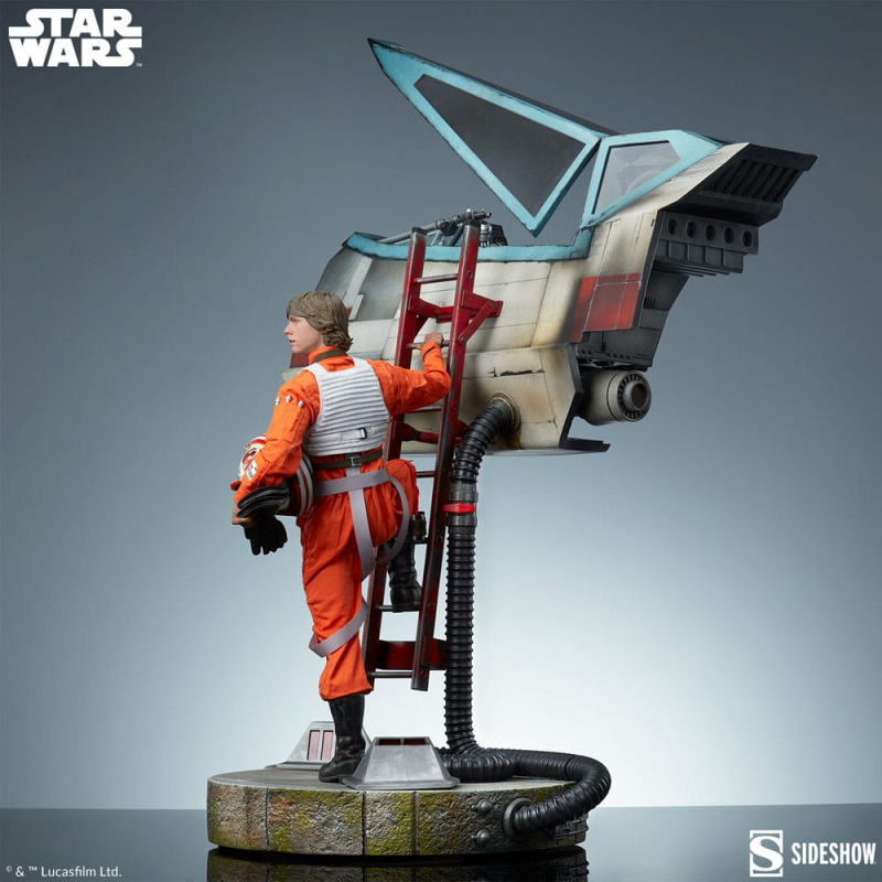Star Wars Premium Format Statue Luke Skywalker & X-Wing: Red Five, Standing By 76 cm 4