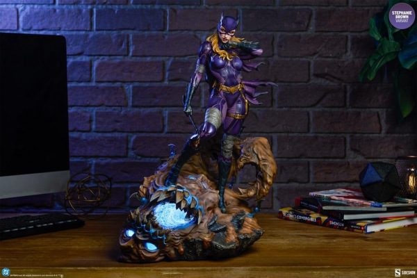 DC Comics Premium Format Figure Batgirl (Stephanie Brown Variant) 55 cm 3