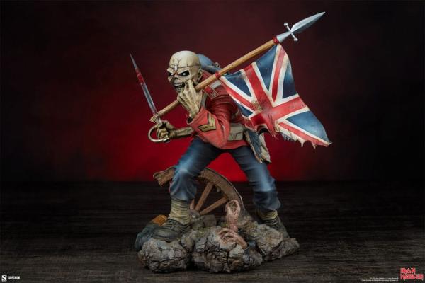 Iron Maiden: Eddie The Trooper 48 cm Premium Format Statue - Sideshow Collectibles