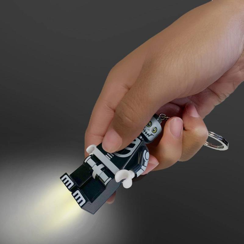 LEGO Classic Light-Up Keychain Skeleton 8 cm 1