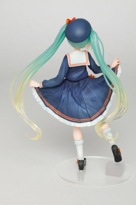 Vocaloid PVC Statue Hatsune Miku 3rd Season Autumn Ver. (re-sales) 18 cm 6