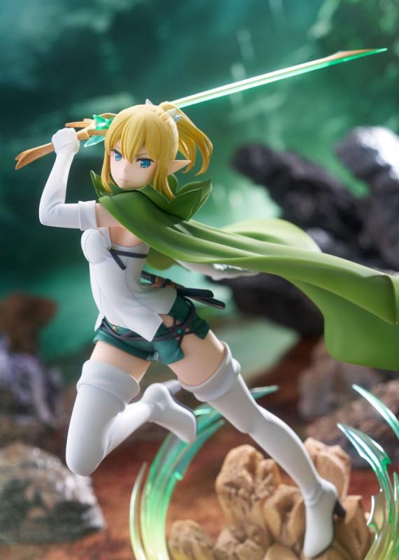 Is It Wrong to Try to Pick Up Girls in a Dungeon? PVC Statue 1/7 V Ryu Lion Level 6 Ver. Amiami Limi 10