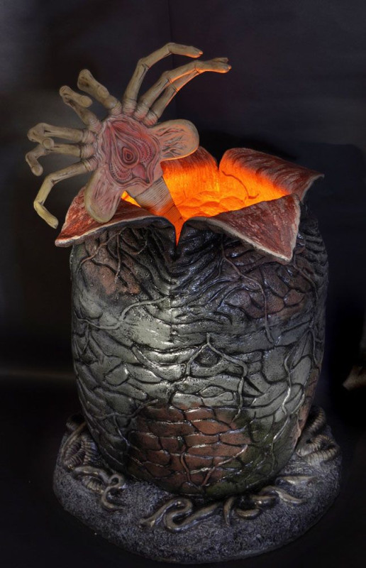Aliens Foam Replica 1/1 Xenomorph Egg & Latex Facehugger 91 cm 1