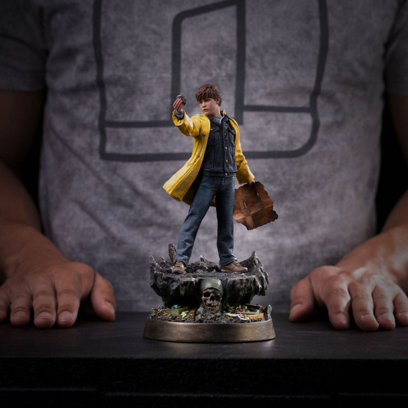 The Goonies Art Scale Statue 1/10 Mikey Walsh (40th anniversary) 21 cm 10