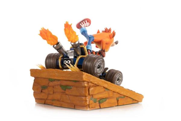 Crash Team Racing Nitro-Fueled Statue Crash in Kart 31 cm