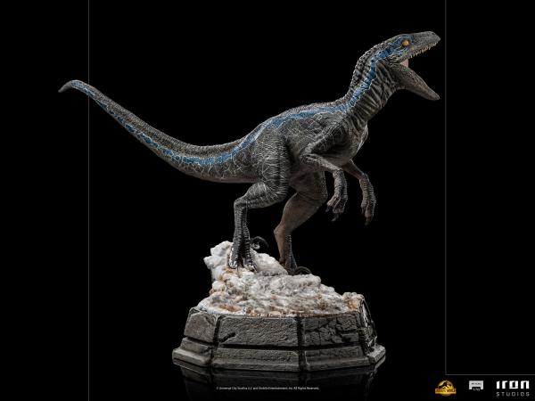 Jurassic World Dominion: Blue 1/10 Art Scale Statue - Iron Studios