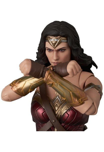 Wonder Woman MAFEX Action Figure Wonder Woman Justice League Ver. 15 cm 6