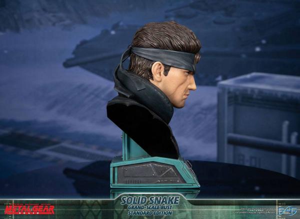 Metal Gear Solid: Solid Snake 31 cm Grand Scale Bust - First 4 Figures