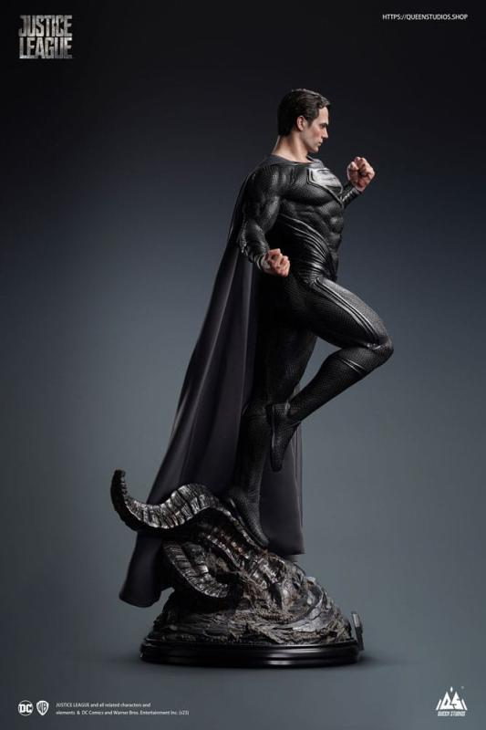 DC Comics Statue 1/3 Superman Black Suit Version Regular Edition80 cm 3