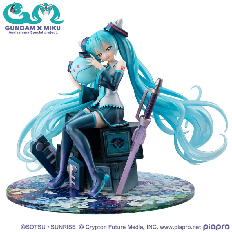 Mobile Suit Gundam x Hatsune Miku Lucrea PVC Statue Hatsune Miku x OO Gundam 45th Anniversary 17 cm 7