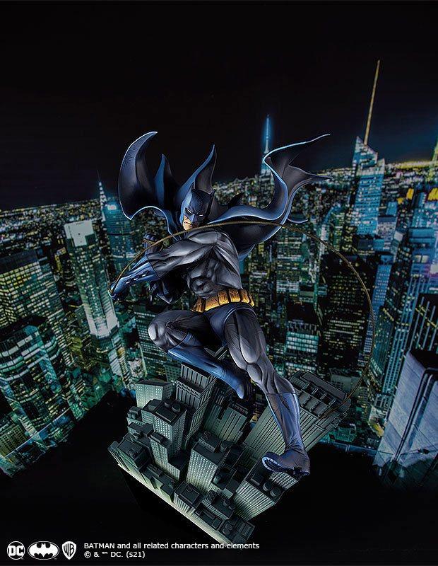 DC Comics: Batman 1/6 Art Respect Statue - Good Smile Company
