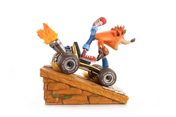 Crash Team Racing Nitro-Fueled Statue Crash in Kart 31 cm