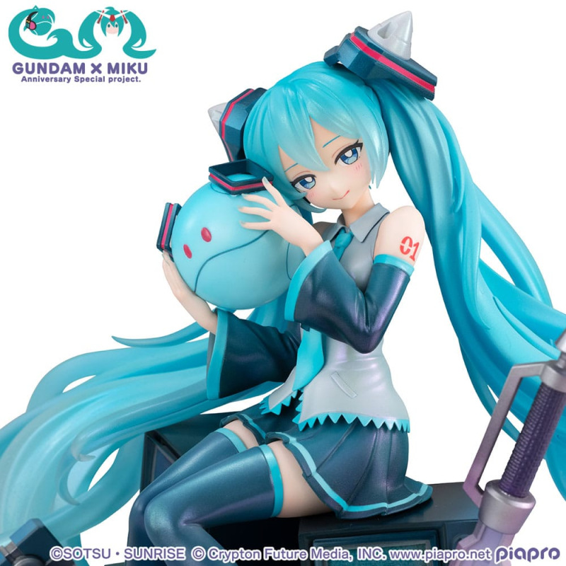 Mobile Suit Gundam x Hatsune Miku Lucrea PVC Statue Hatsune Miku x OO Gundam 45th Anniversary 17 cm 5