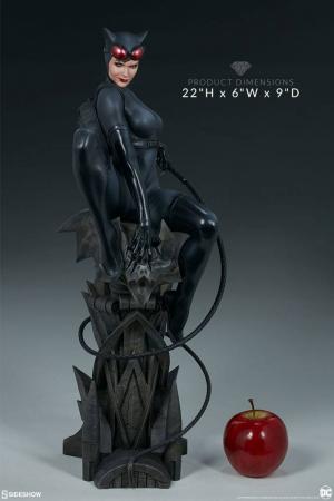 DC Comics: Catwoman - Premium Format Figure 56 cm - Sideshow