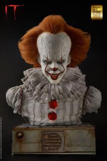 Stephen King's It: Pennywise Life-Size Bust - Elite Creature Collectibles